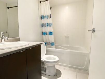 7555-alderbridge-way-richmond-bc-v6x-4l1-canada-2