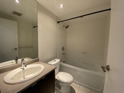 7555-alderbridge-way-richmond-bc-v6x-4l1-canada-2