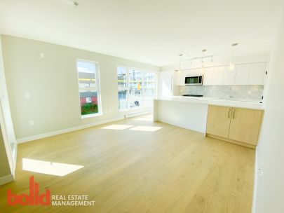 MIDTOWN #201 2508 Fraser Street, Vancouver BC V5T 3V4