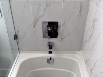 b102-9689-140-street-surrey-bc-v3t-0p3-2