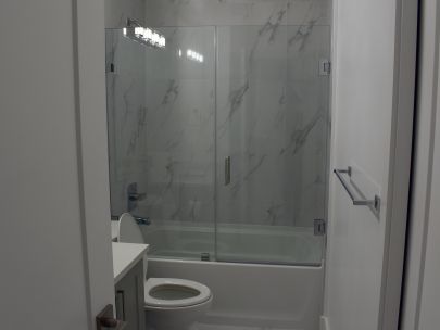 b102-9689-140-street-surrey-bc-v3t-0p3-2