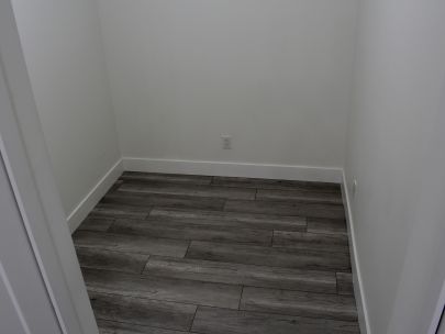 b102-9689-140-street-surrey-bc-v3t-0p3-2