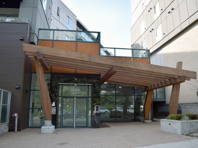 b102-9689-140-street-surrey-bc-v3t-0p3-2