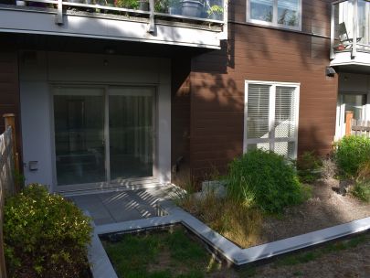 b102-9689-140-street-surrey-bc-v3t-0p3-2