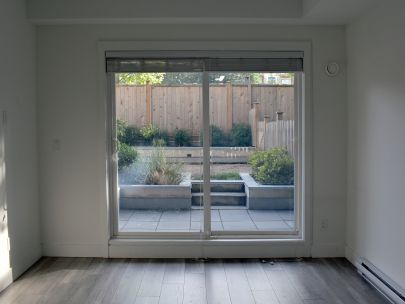 b102-9689-140-street-surrey-bc-v3t-0p3-2