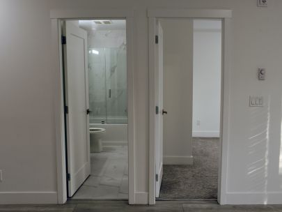 b102-9689-140-street-surrey-bc-v3t-0p3-2